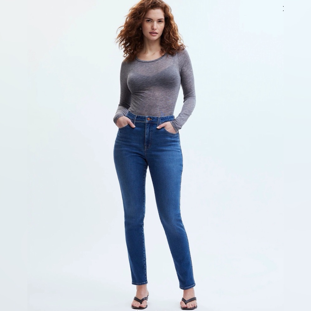 Madewell women’s Curvy 11" High-Rise Skinny Jeans blue size 26”